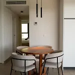 Garden Retreat 丰希罗拉